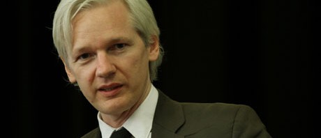 Julian-Assange-007
