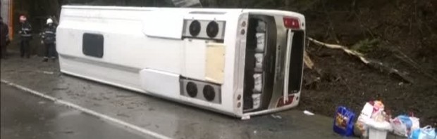 autocar rasturnat