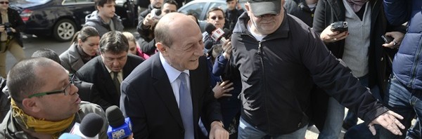 basescu 3