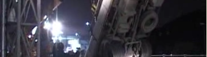 camion suspendat