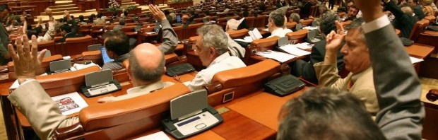 parlamentari-vot