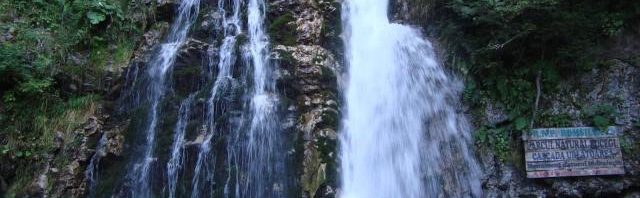 cascada-urlatoarea