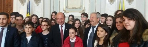 basescu tineri